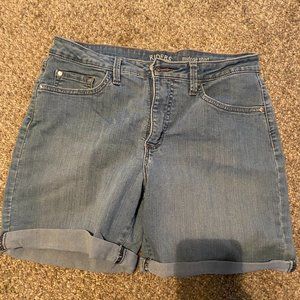 Lee Riders midrise jean shorts size 10